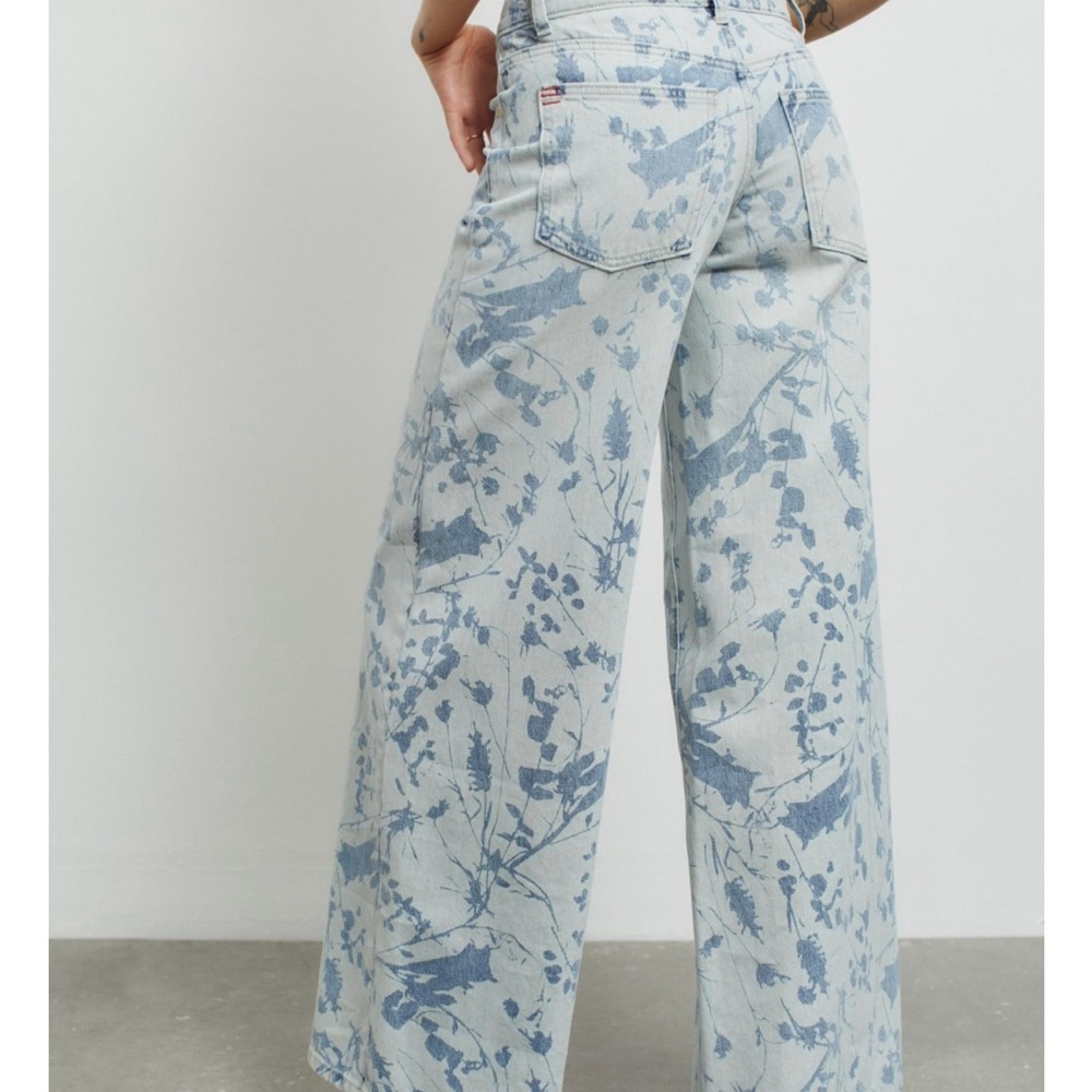 NWT BDG (UO exclusive) Floral print wide leg jeans Size 28 Relaxed fit Low rise - Picture 8 of 12